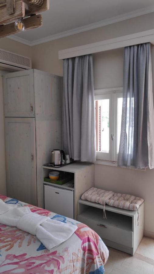 Helena'S Rooms Kassiopi Exterior photo