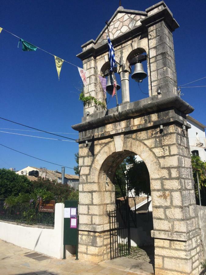 Helena'S Rooms Kassiopi Exterior photo