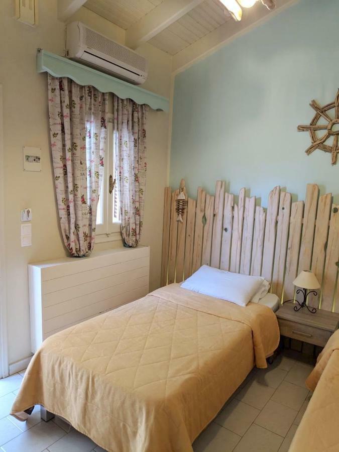 Helena'S Rooms Kassiopi Exterior photo